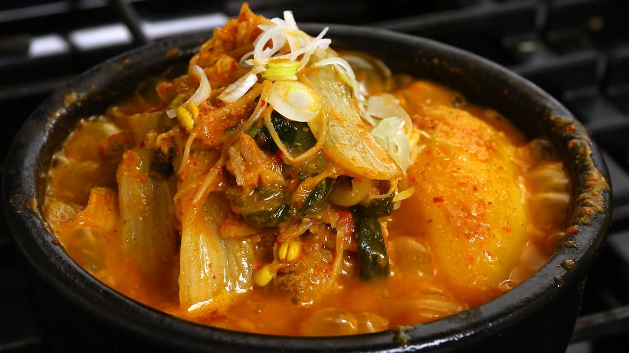 Korean Pork Bone Soup (감자탕) - Korean recipe